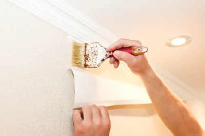 Pose de papier peint à Pajay — revêtements muraux et toiles de verre